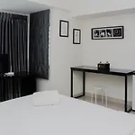 Pleasant And Modern Studio Grand Kamala Lagoon Apartment By Travelio
