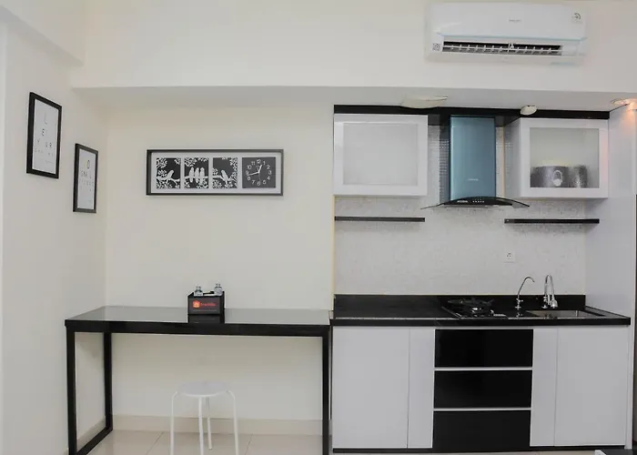 Pleasant And Modern Studio Grand Kamala Lagoon Apartment By Travelio