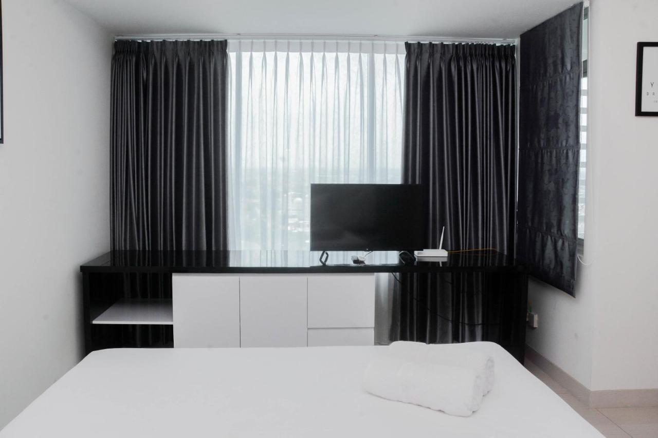 Pleasant And Modern Grand Kamala Lagoon By Travelio Apartemen Bekasi