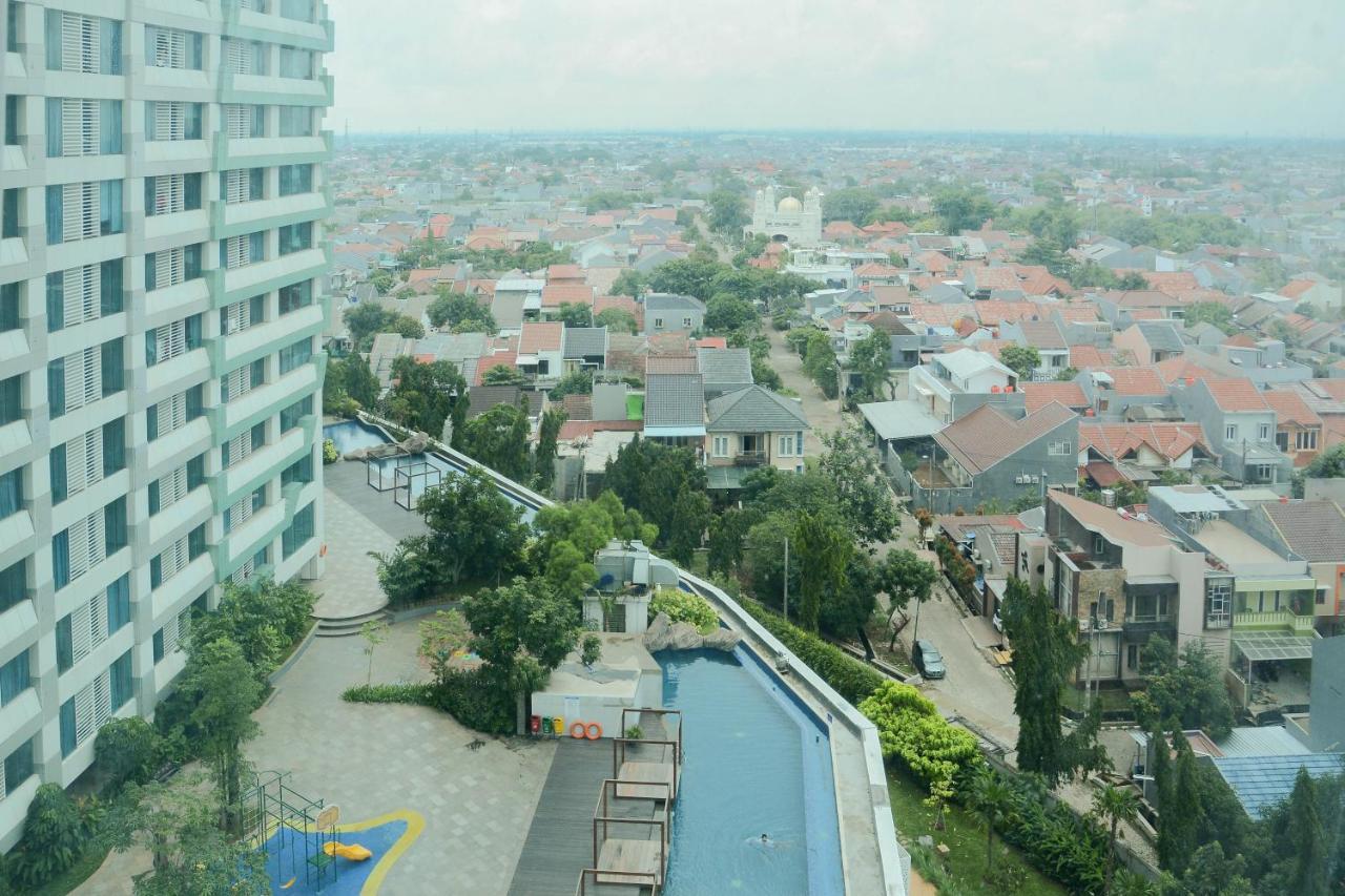 Pleasant And Modern Grand Kamala Lagoon By Travelio Bekasi